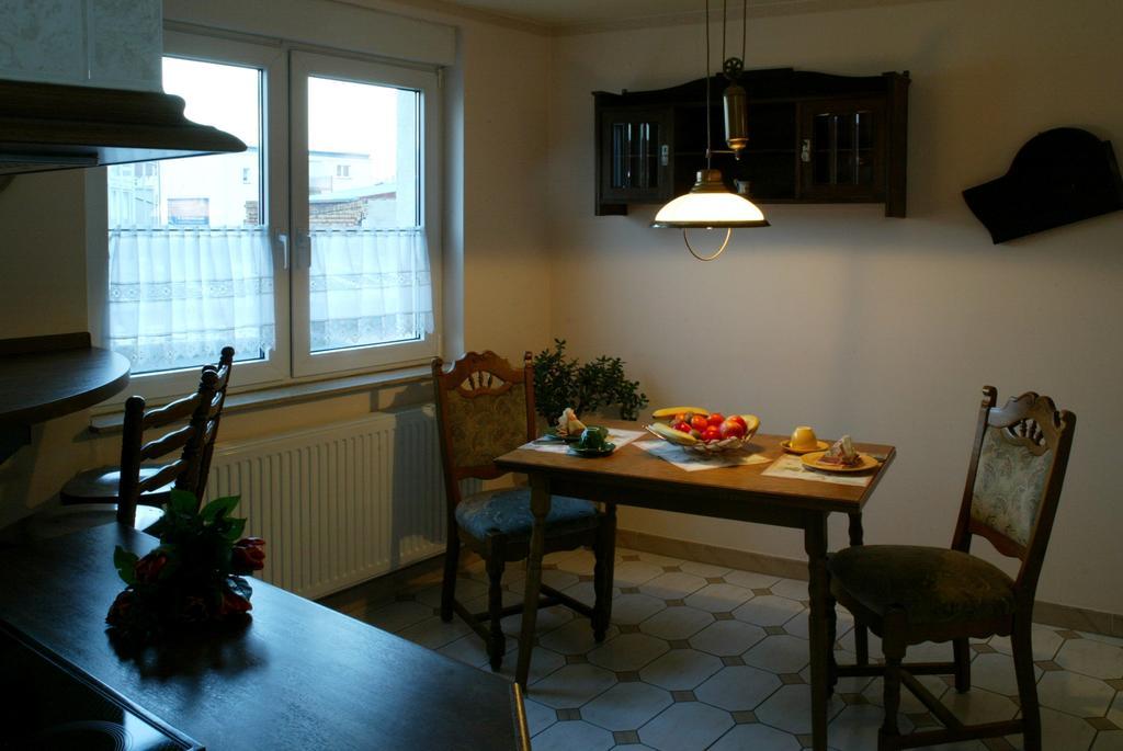 Hotel-Pension Mandy - Adults Only Senftenberg Room photo